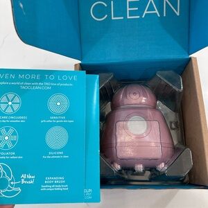 Ona diamond facial brush with us sanitizer